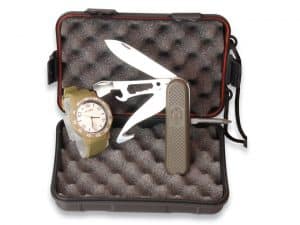 Martinez Albainox Set: Box + Coyote Watch + Multi-tool 11082. (3